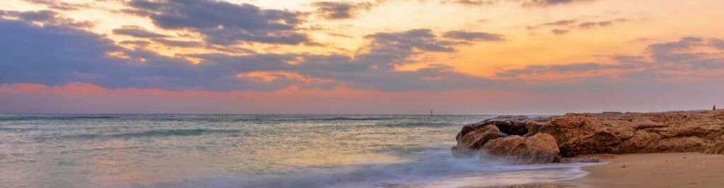 cropped-stock-photo-sunrise-time-at-red-sea-204317579-scaled-1.jpg